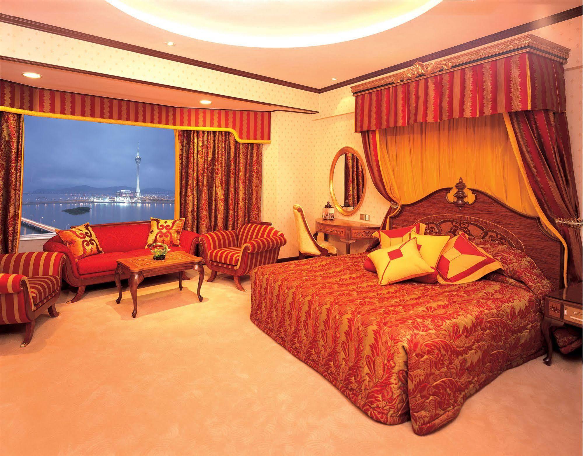 Hotel Lisboa Macau Room photo